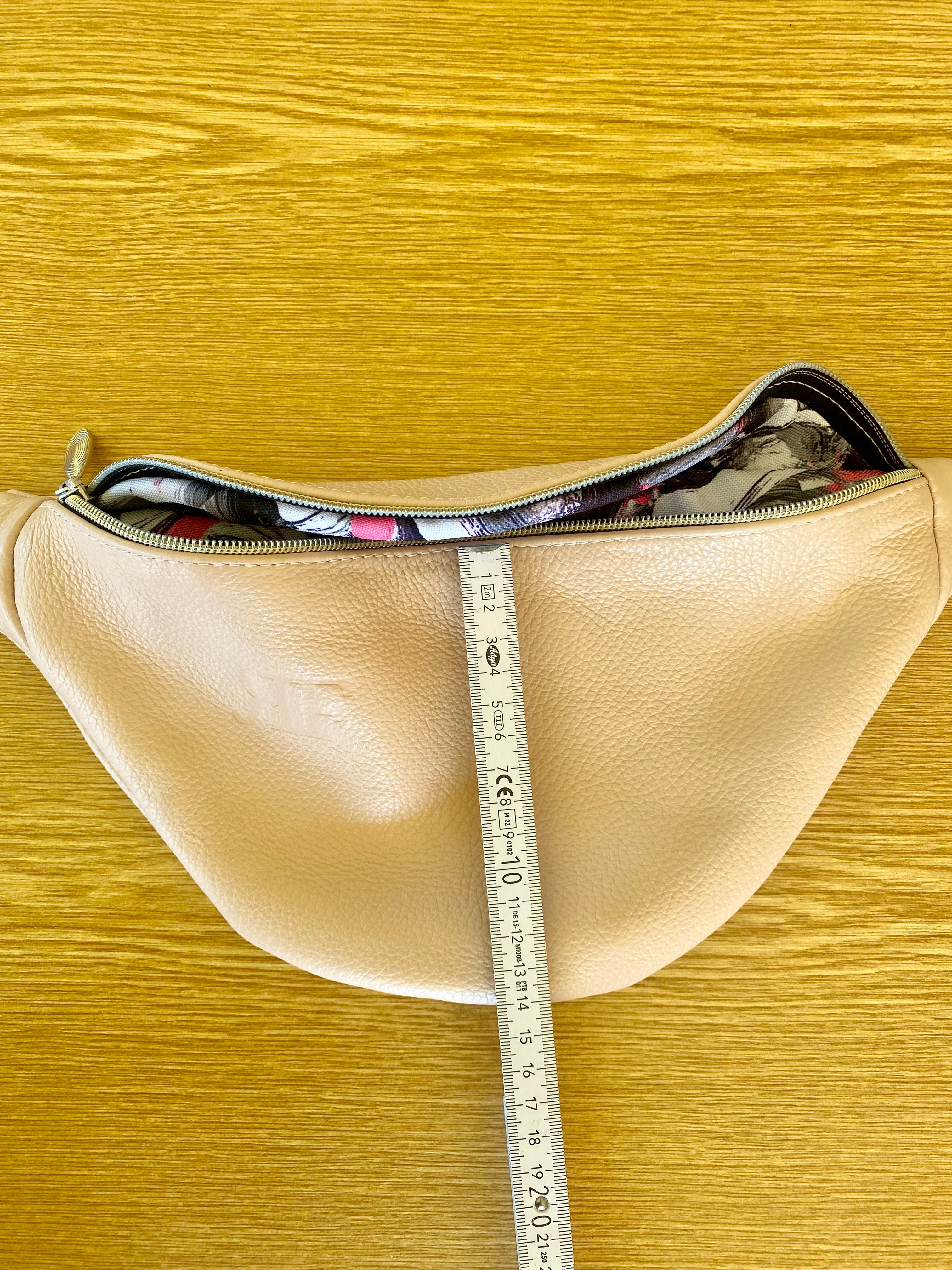 Handmade Leather Bum Bag, Funny Pack – Stylish, Practical for Everyday Use - Radka Sillerova Atelier