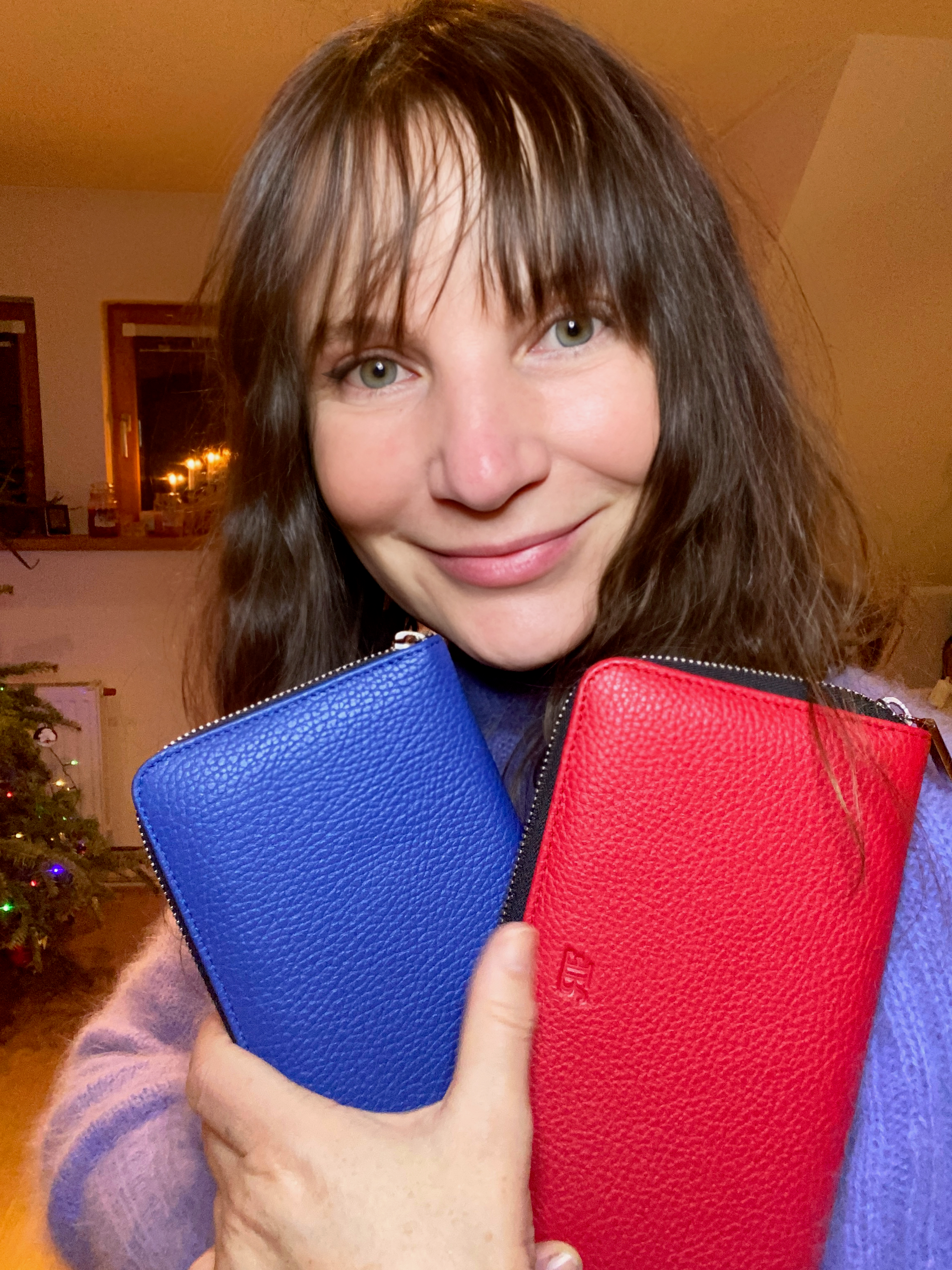 Elegant Handmade Leather Wallet – Spacious, Stylish & Practical - Radka Sillerova Atelier