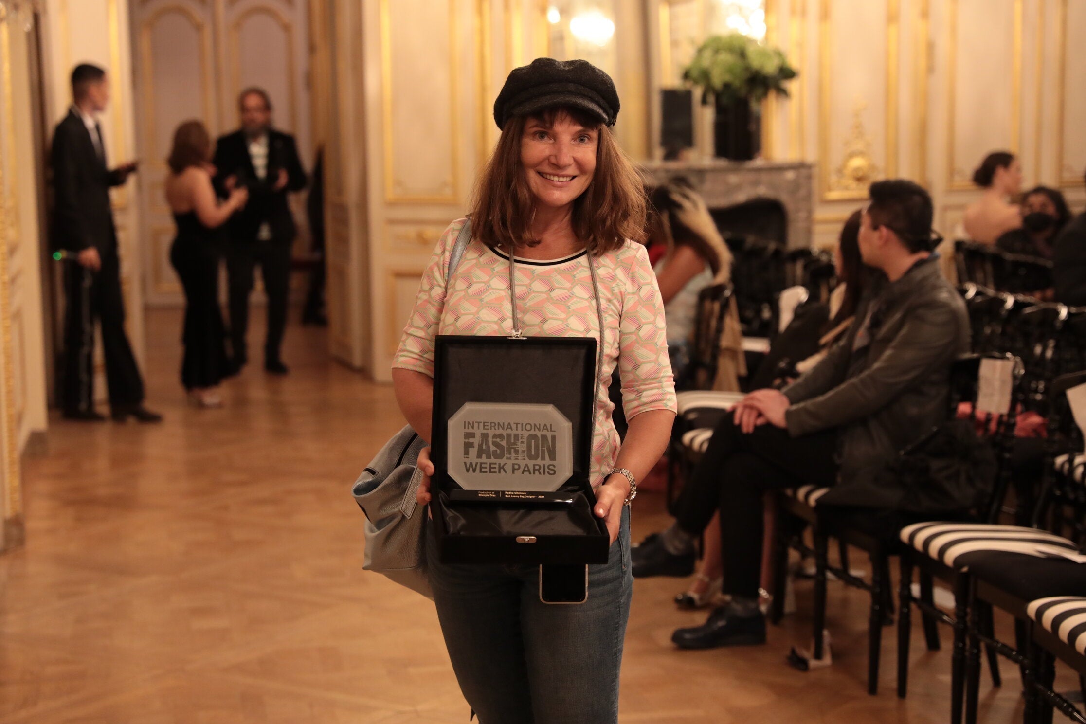 Radka Sillerova with a prize on Fashion Week Paris