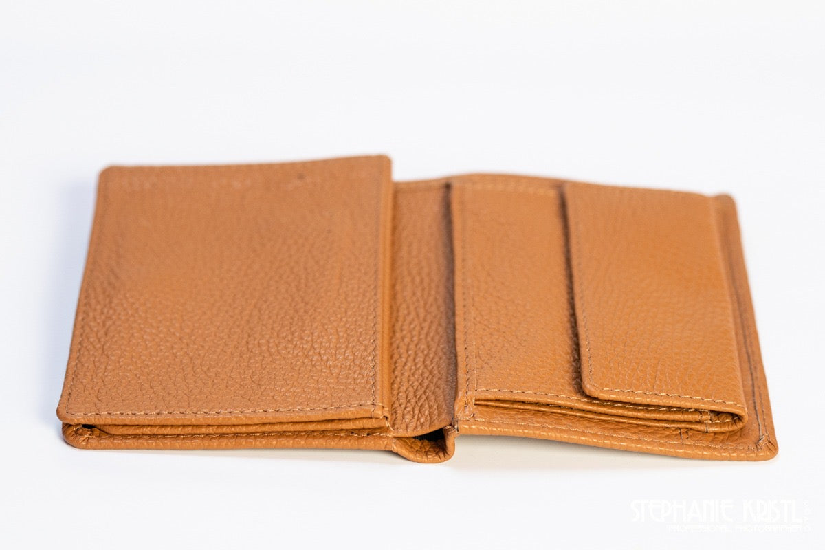 Handmade Leather Wallet for Men – Elegant, Functional & Built to Last - Radka Sillerova Atelier 