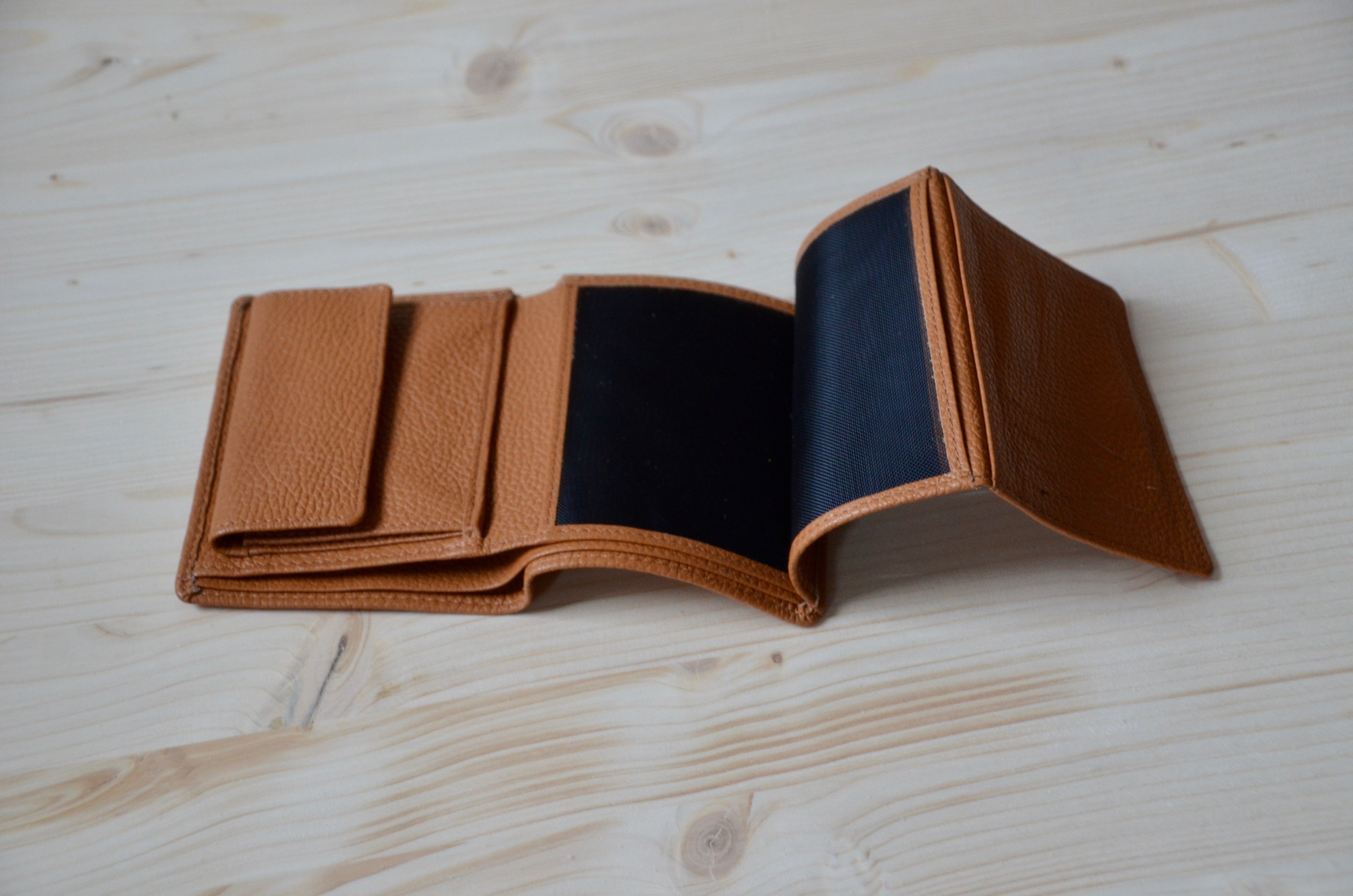 Handmade Leather Wallet for Men – Elegant, Functional & Built to Last - Radka Sillerova Atelier 